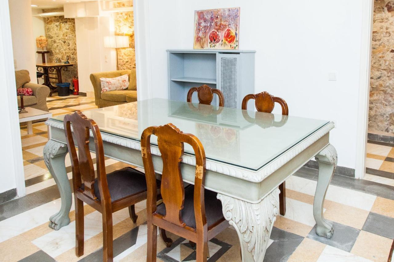 Chic Charming Central Athens Apt. Buitenkant foto